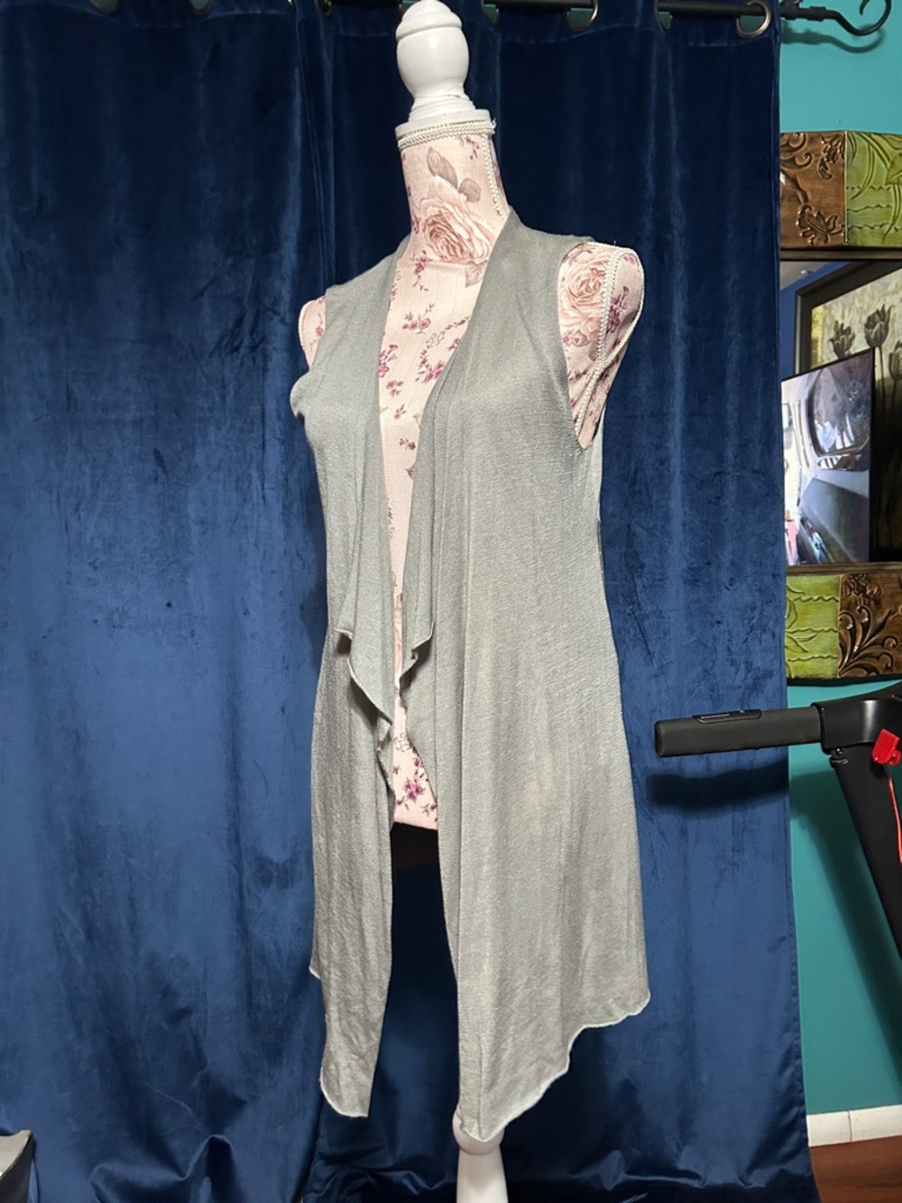 Light Gray Sleeveless Draped Wrap Vest - Brand: